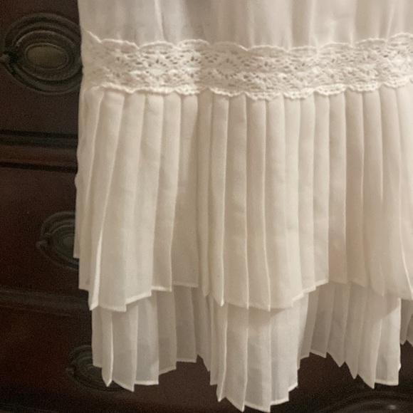 Romantic Dress - Picture 3 of 8